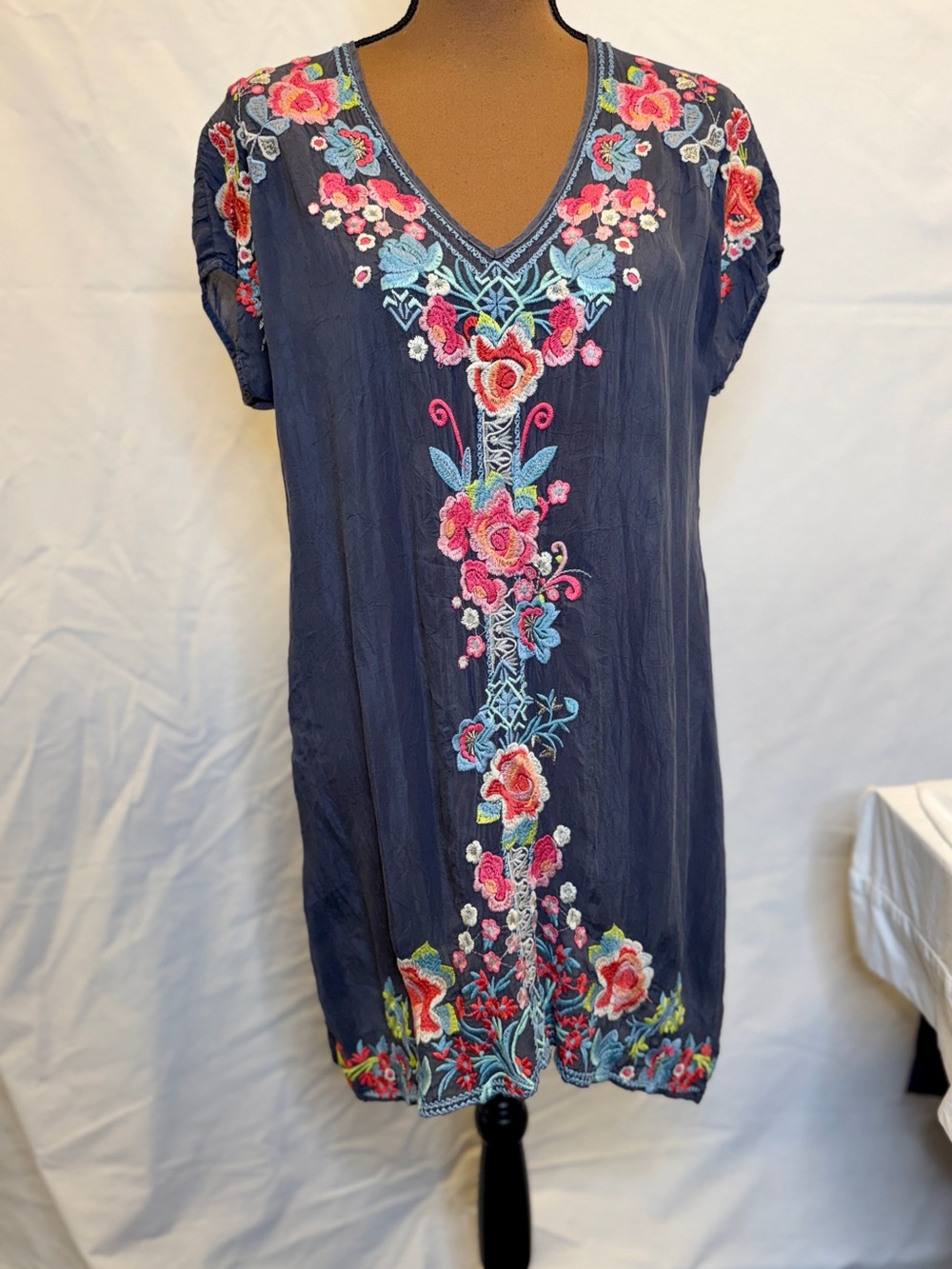 JOHNNY WAS Women’s Navy Blue Floral Embroidered Short-Sleeve Tunic Dress MEDIUM